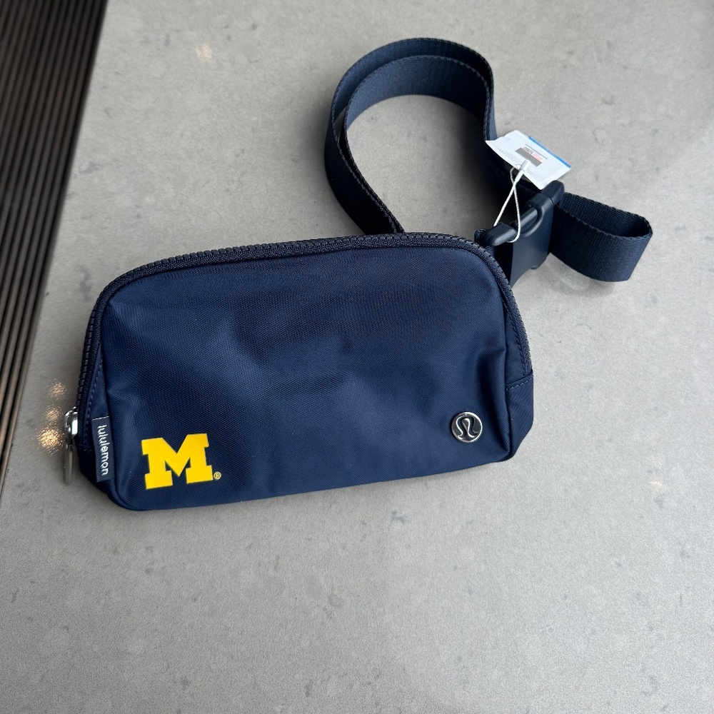 Lululemon UMichigan — Everywhere Belt Bag